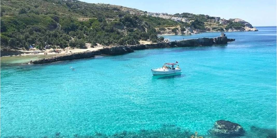 Akvaryumu aratmayan deniziyle hayran bırakıyor! Ege’nin cennet köşesi: Mavi bayraklı plajı yeni favori tatil noktası 6